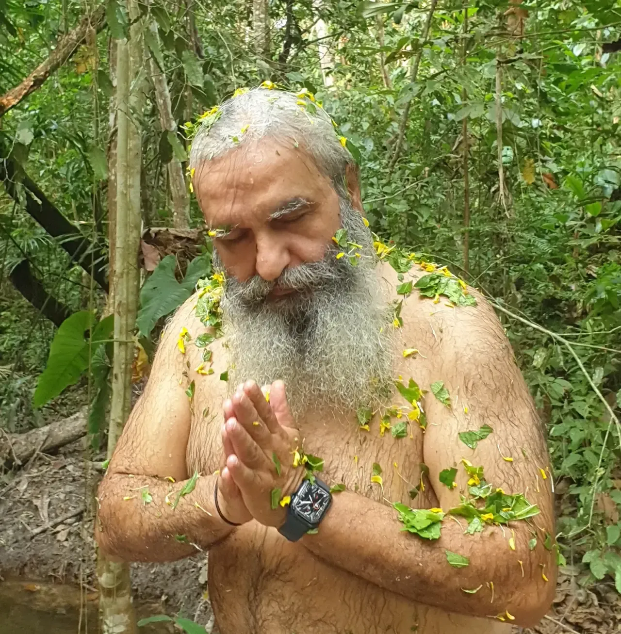 Life at Ayaselva — a moment from the jungle, the maloka, or a retreat.