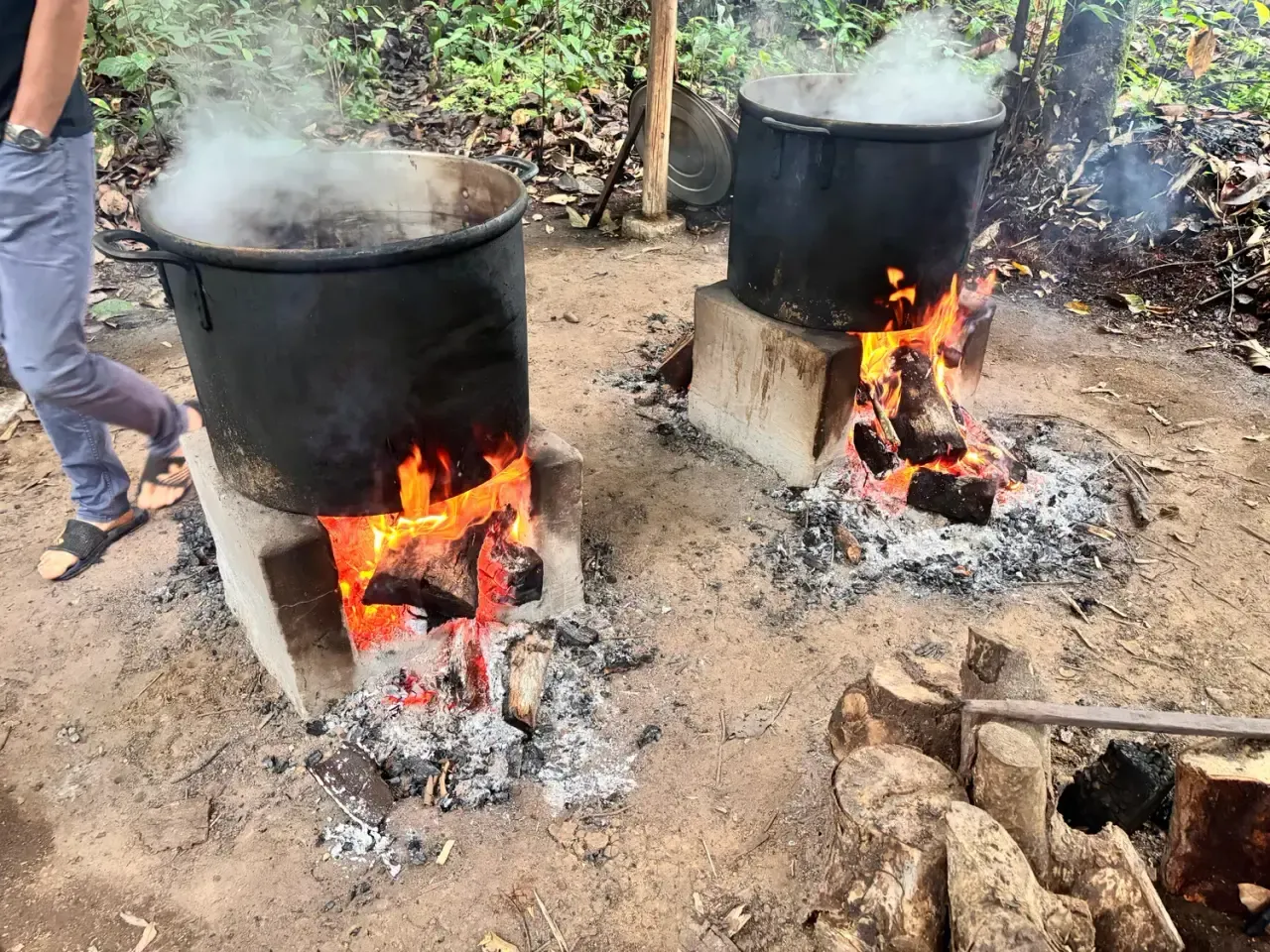 Life at Ayaselva — a moment from the jungle, the maloka, or a retreat.