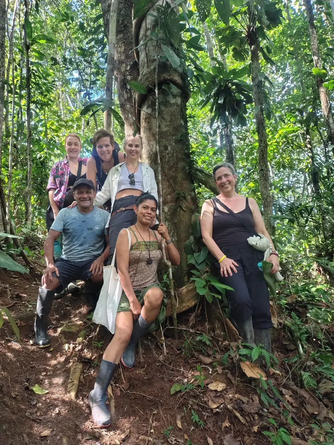 Life at Ayaselva — a moment from the jungle, the maloka, or a retreat.