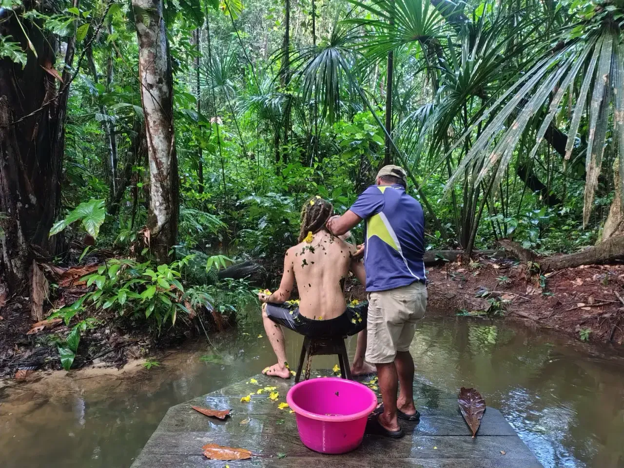 Life at Ayaselva — a moment from the jungle, the maloka, or a retreat.